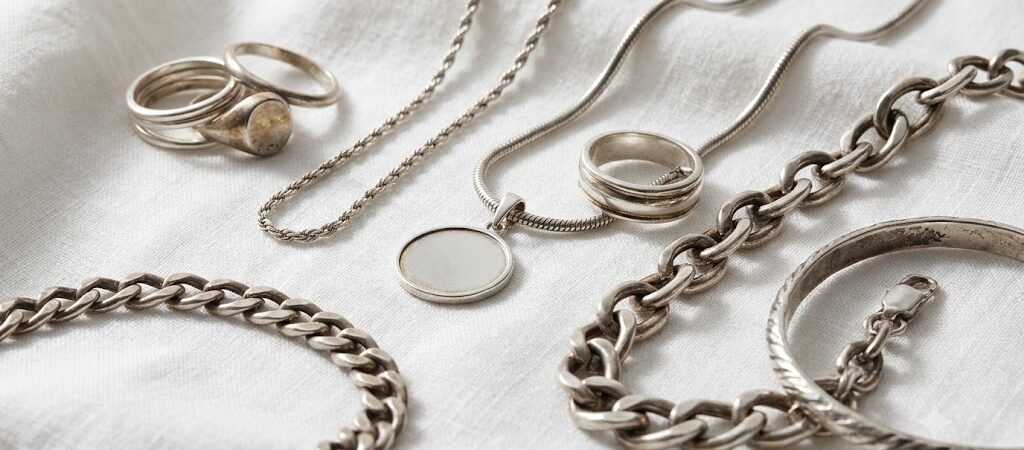 What Is Sterling Silver 925? (And Why Does It Tarnish?)